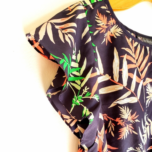 Palm Print Top ๐ - Picture 5 of 6